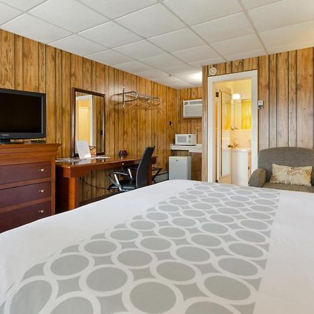 Knob Hill Motor Lodge Hillsville Exterior photo