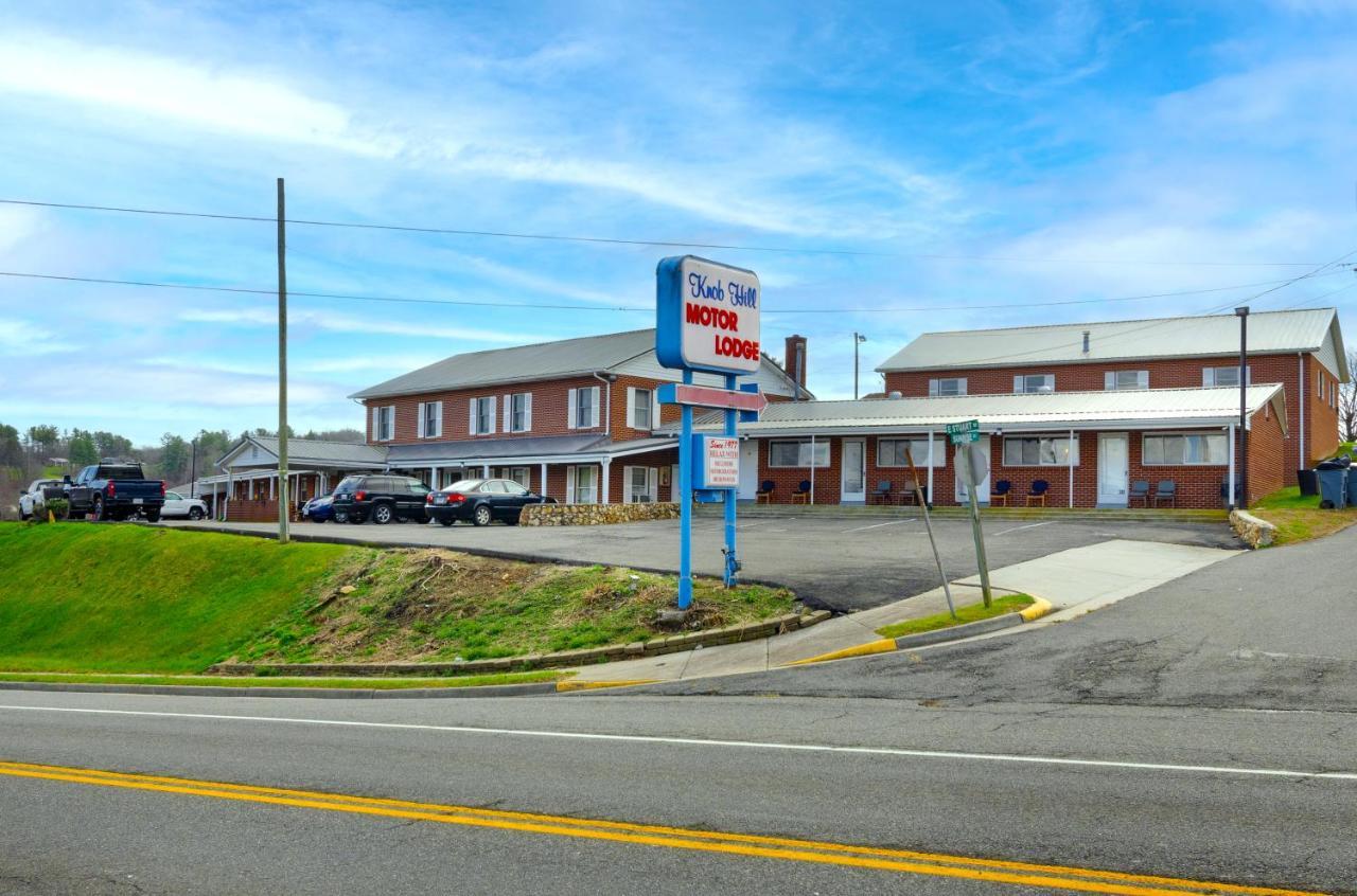 Knob Hill Motor Lodge Hillsville Exterior photo